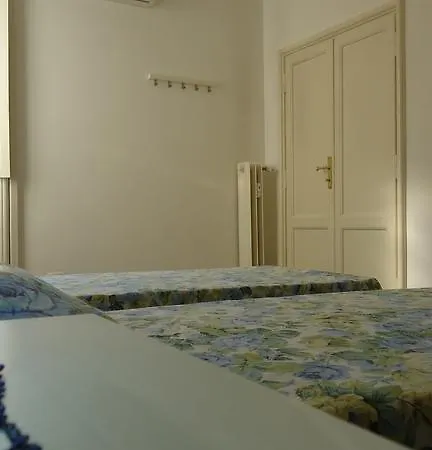 La Del Vignola Apartament *